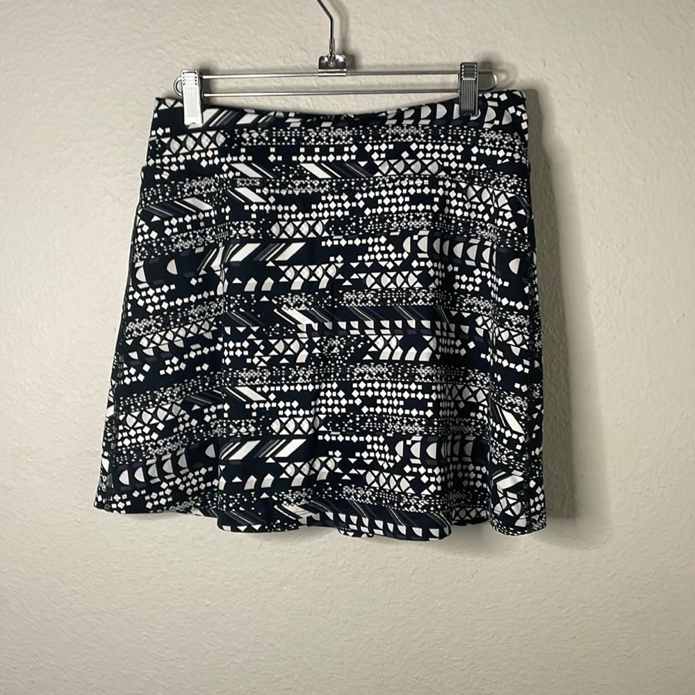 Title Nine Skorts Women Small Black White Geometric Print Skirt Shorts Active